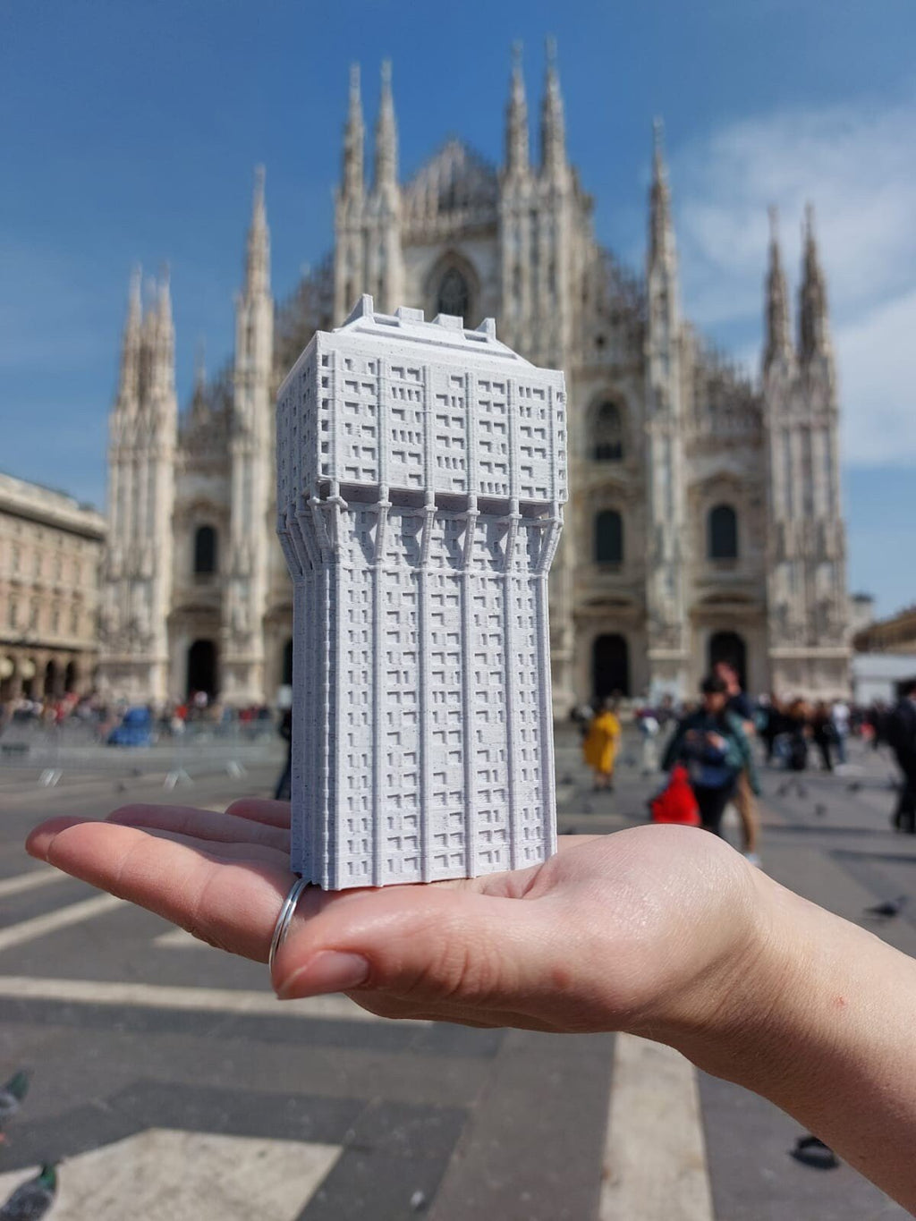 Torre Velasca — Scultura in 3D | Regalo per Architetti e Designer - Beton Brutale - Monumenti soprammobili stampati in 3D